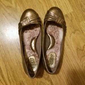 BORN metallic ballet flats